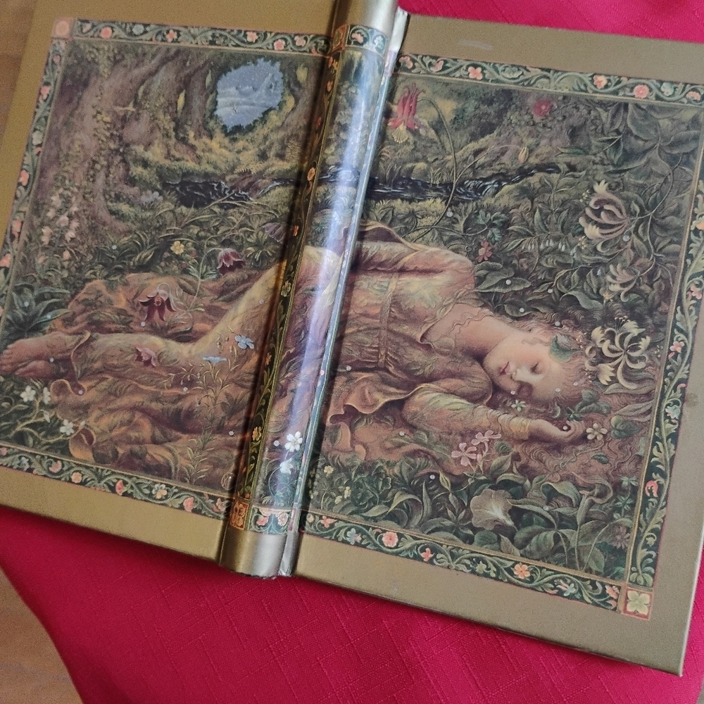 RARE!!! Junk Journal Book; Stunning Fantasy hardcover By Artist Kinuko Y Craft.C